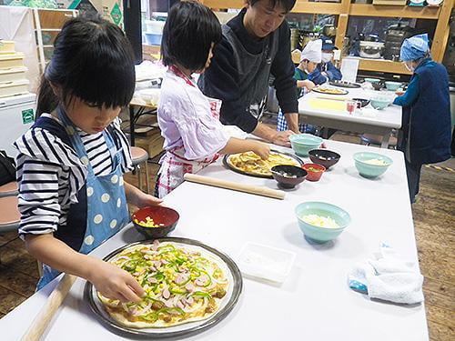 県立国見の森公園プログラム 森の窯焼きピザづくり