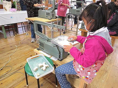 県立国見の森公園プログラム 糸のこクラフト(干支づくり)
