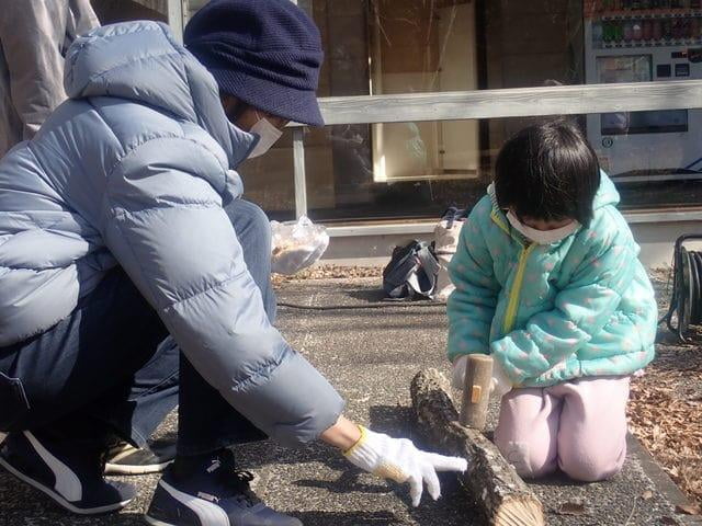 三木山の木でシイタケを自家栽培