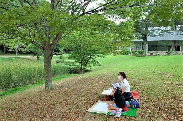 夏休み 親子写生会と作品展