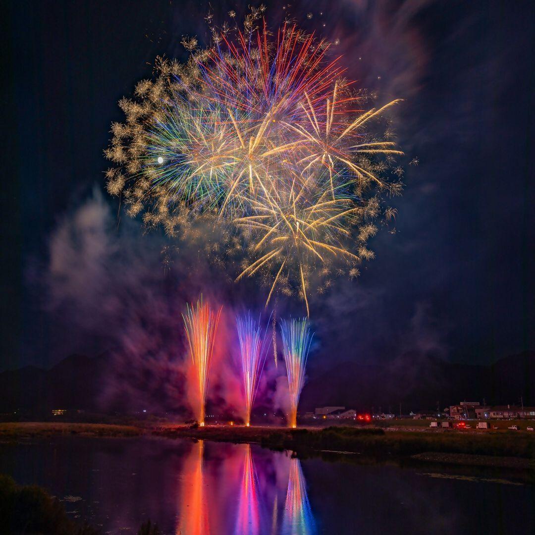 ”川の都”かみごおり川まつり