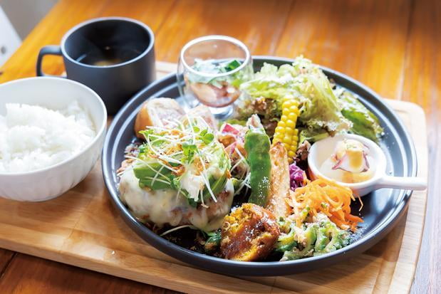 わざわざ行きたい!POPなカフェで味わう ひと手間かけたランチ&スイーツ|CAFÉ N827