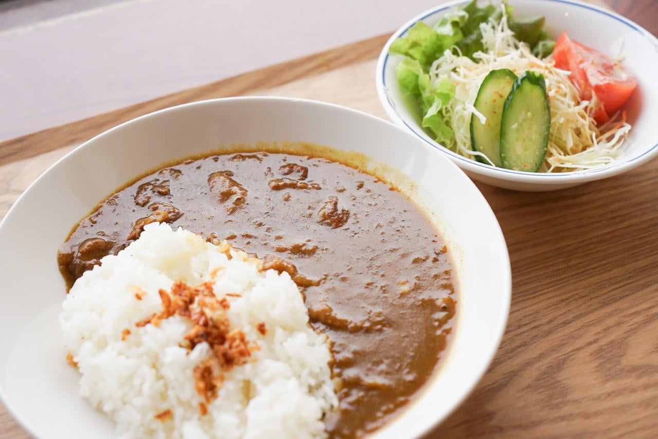 【加古川】牛骨スープのこだわりカレーに カツカレーが新登場！｜Café ビオラ