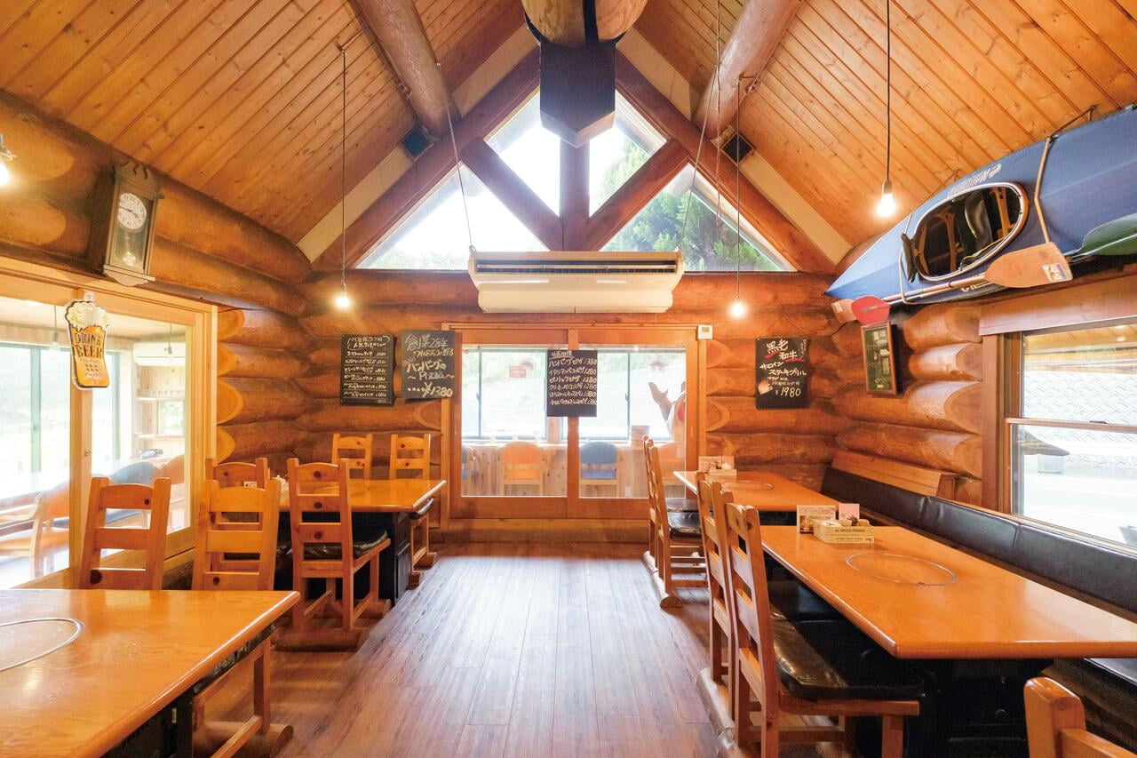 【加東】小旅行気分で行けるログハウスで 熱々グリル料理と焼き立てパンを|小さな森の喫茶店 WILD DUCK・小さな森のパン屋さん WILD DUCK BAKERY