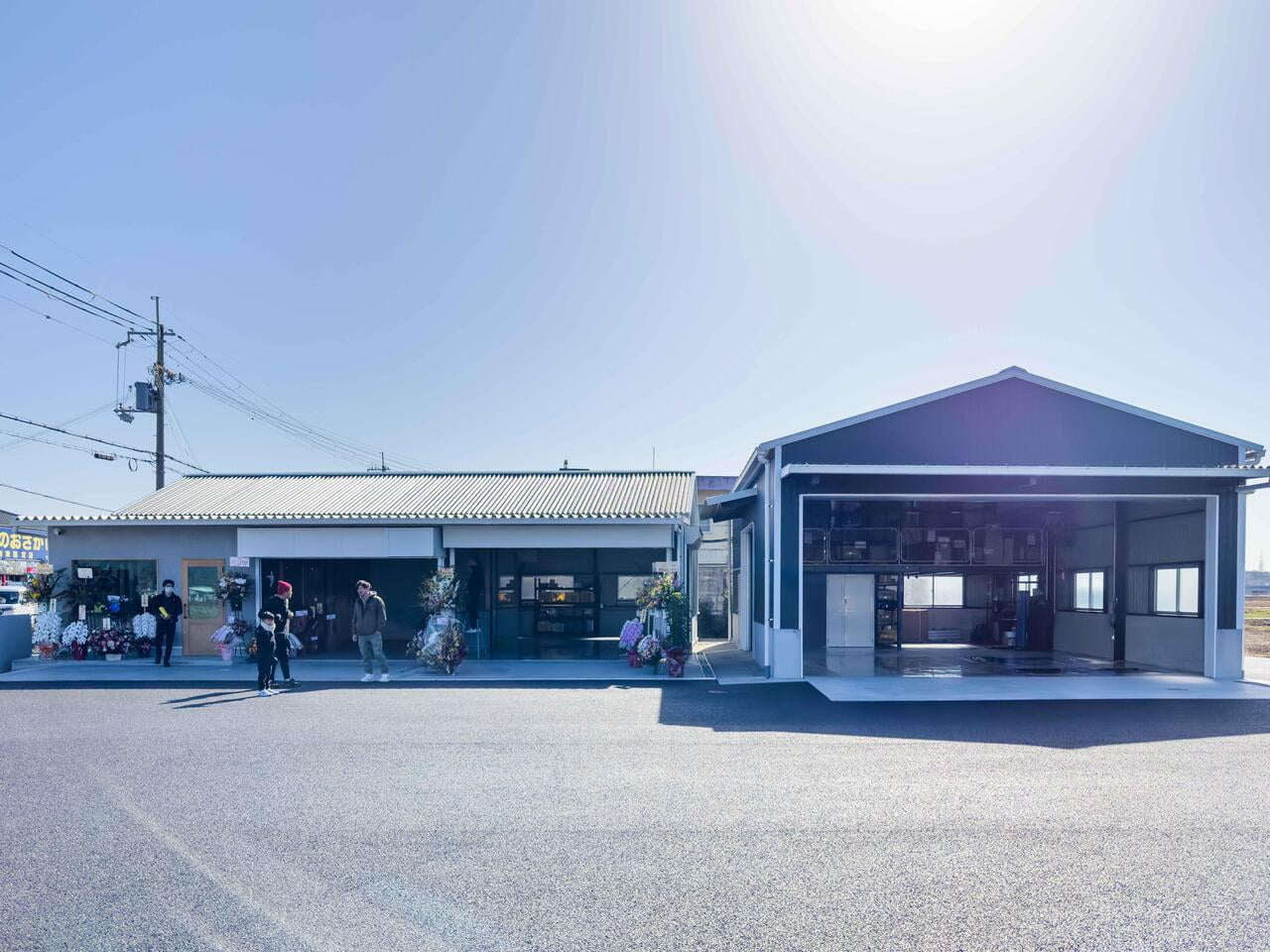 【加東】高いコーティング技術で、愛車が輝く ハイセンスな自動車販売店|自動車販売・整備・コーティング TAKT