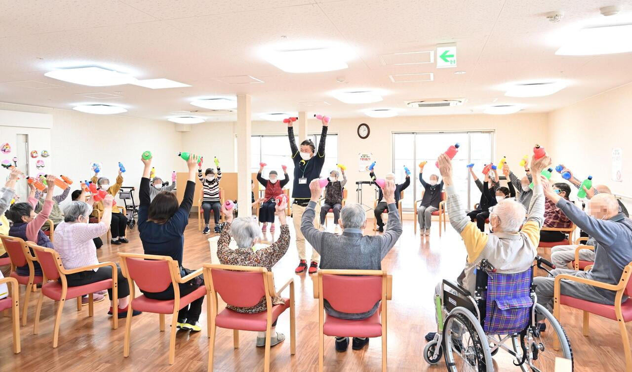 【加古川】両親を想う気持ちを込めて ふたりで同居できる部屋をご用意|介護付き有料老人ホーム 翔月庵 加古川