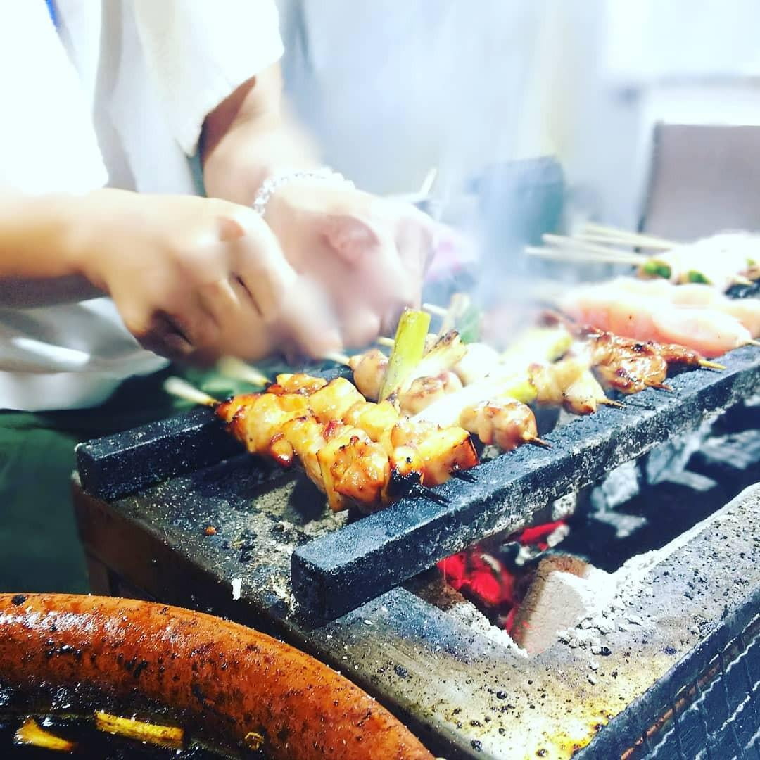 【加古川】備長炭の香りと絶品タレの炭火焼き鳥｜炭火やきとり大衆酒場 どうどう堂