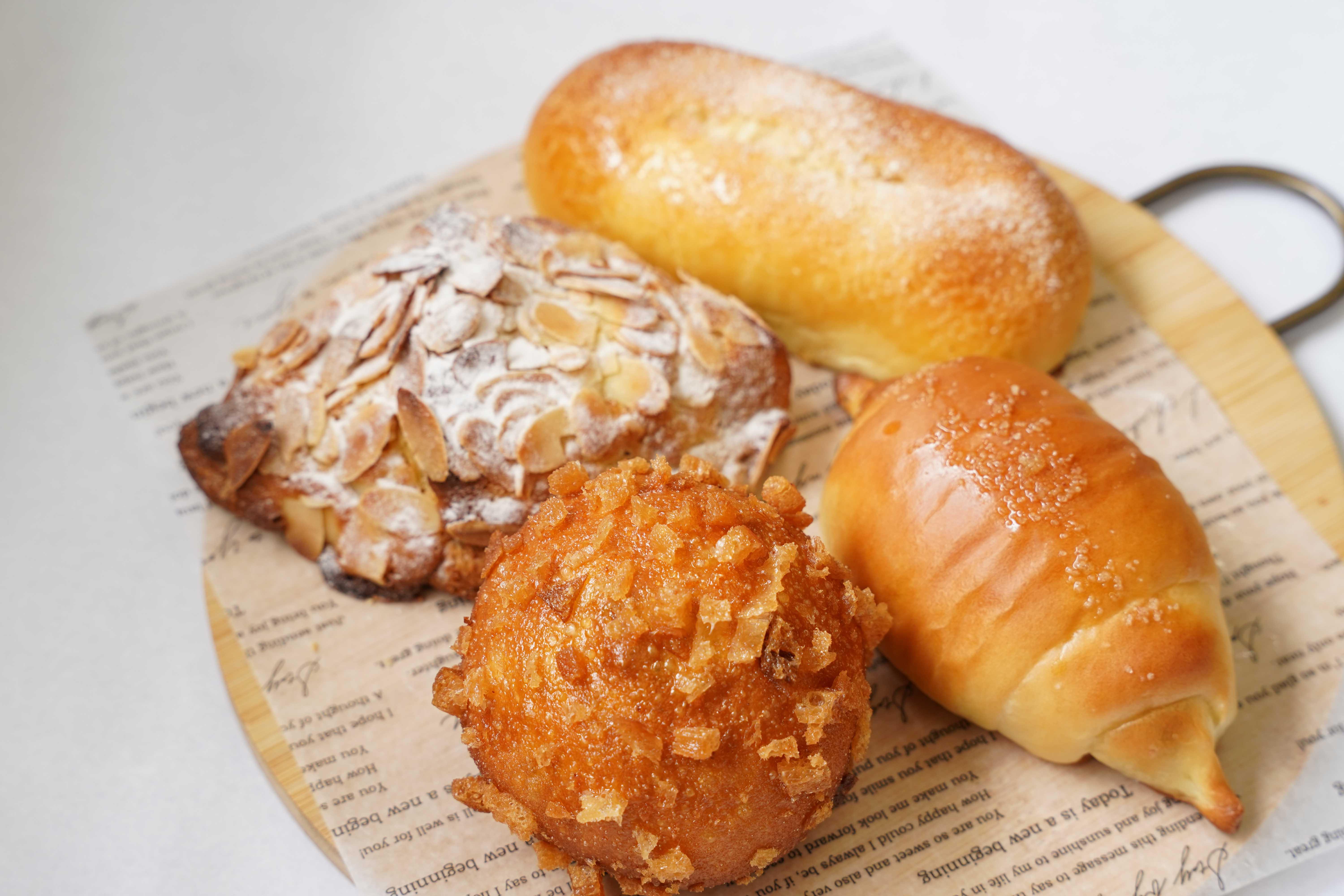 【太子】熟成純生食パン「本多」の初FC店 70種類以上のバラエティー豊かな焼きたてパン｜ブーランジェリーホンダ 太子店