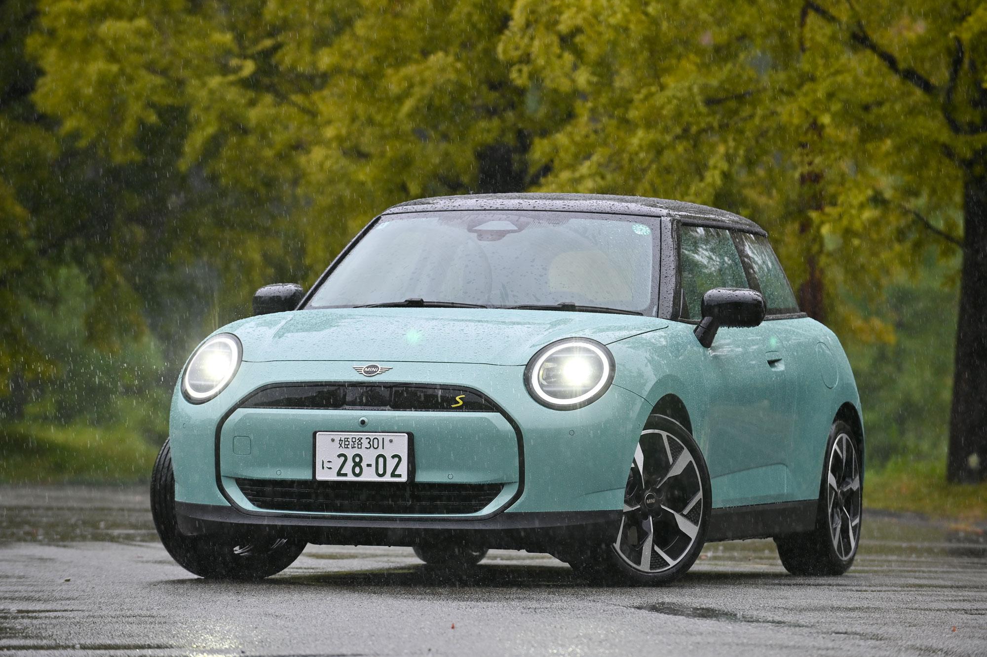 安心の航続距離と圧巻の動力性能を発揮する「電動MINI COOPER」｜MINI姫路