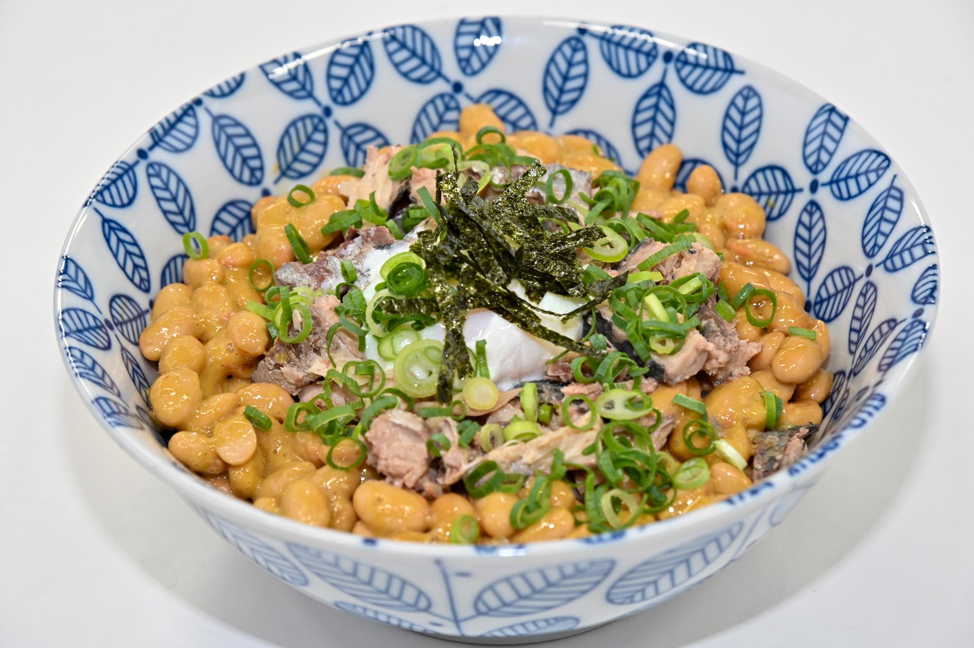 【高砂】お好みのサバ缶を使って! サバと納豆の温玉丼レシピ|ふるさと納税返礼品