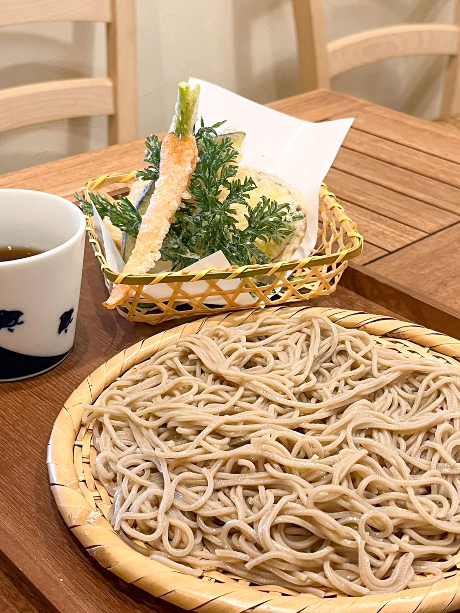 【明石】おいしい有機野菜とこだわりの十割そばをカフェのような空間で楽しむ｜菜乃杏