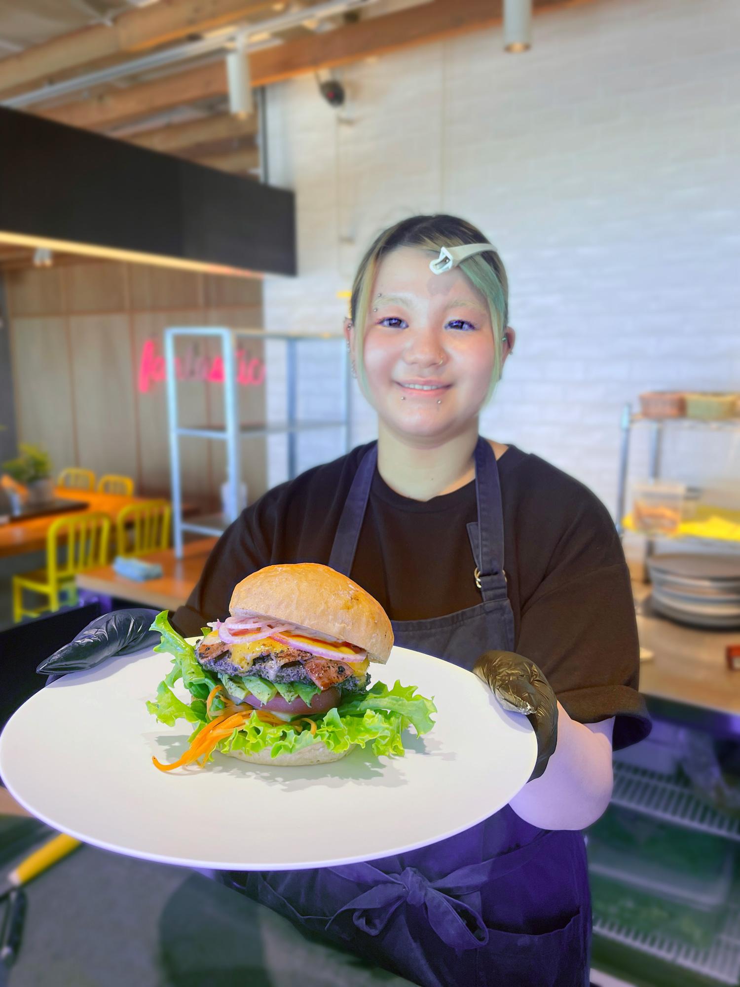 【明石】爽やかな海風薫る 初夏の明石で海沿い散歩|THE FANTASTIC BURGER