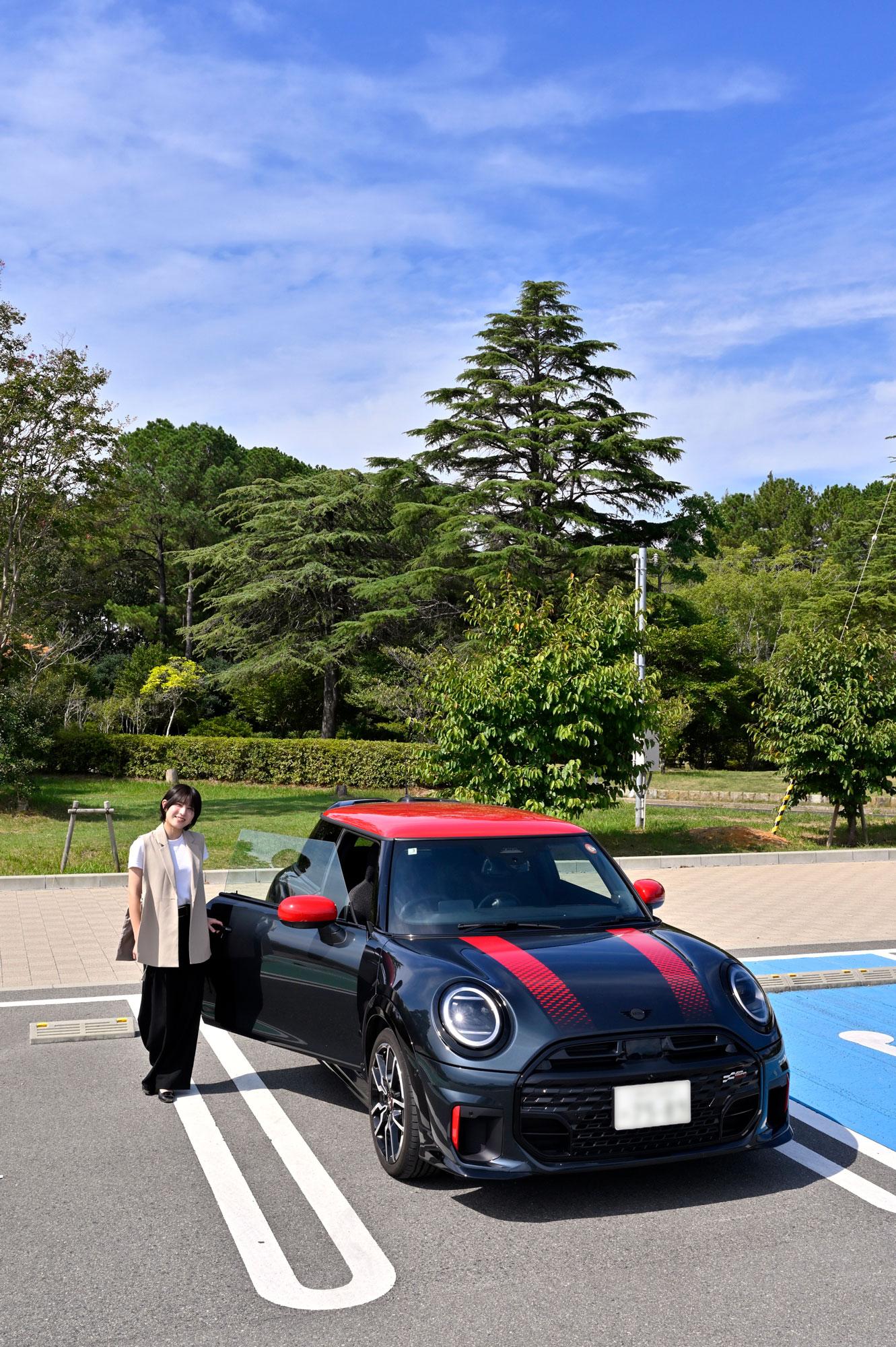 【加古川】MINI COOPERと一緒に、加古川の人気スポットを巡る秋のドライブ|日岡山公園