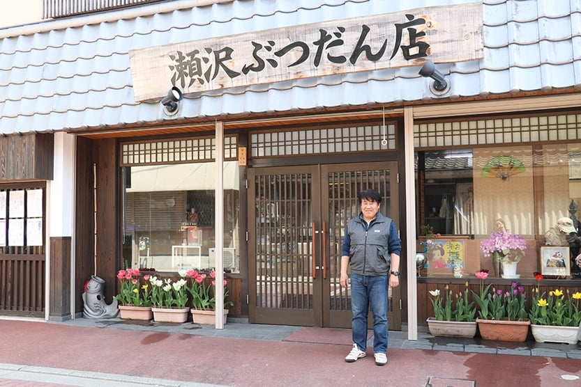 瀬沢ぶつだん店記事用外観.jpg