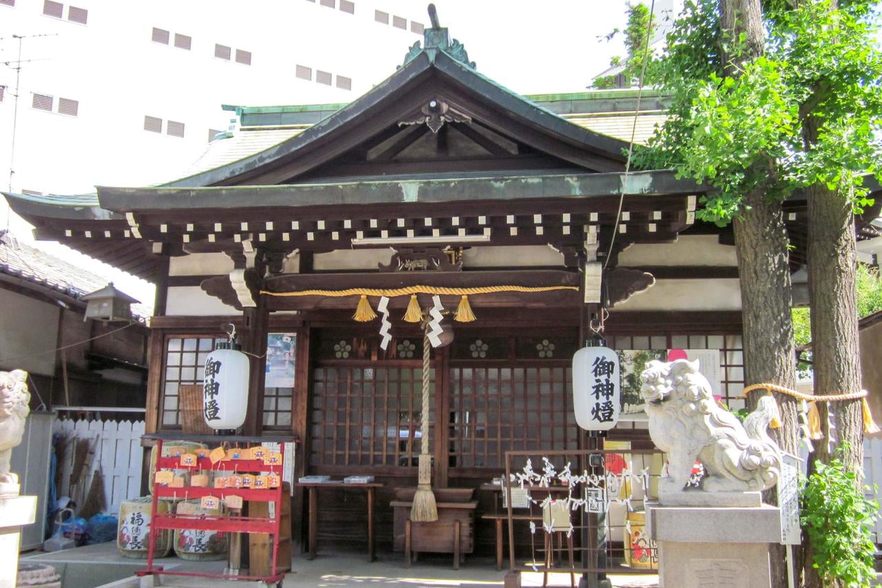 柳原天神社の本堂.jpg