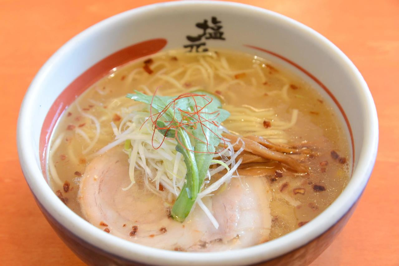 塩元帥の天然塩ラーメンの写真.jpg