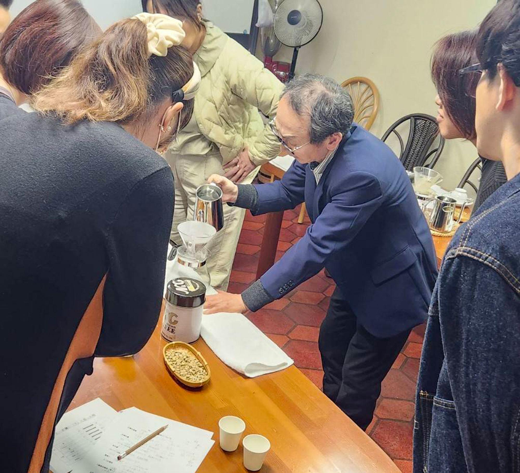 加工済_コーヒー教室１.jpg