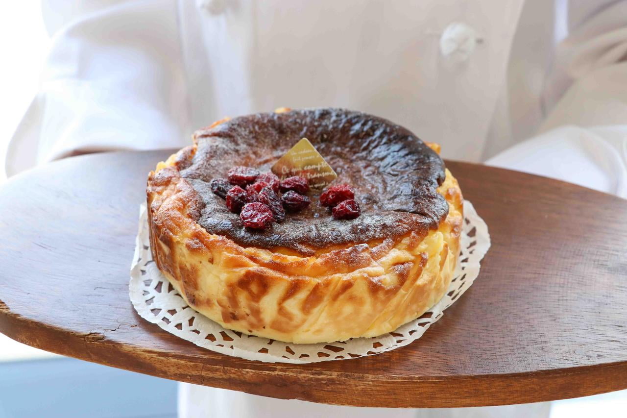 la grasse matinèe（ぐらすまちね）のバスクチーズケーキの写真