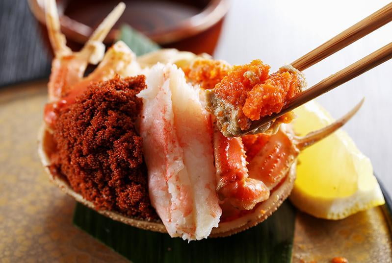 湯村温泉ゆあむの料理ゆでせこ蟹の写真.jpg