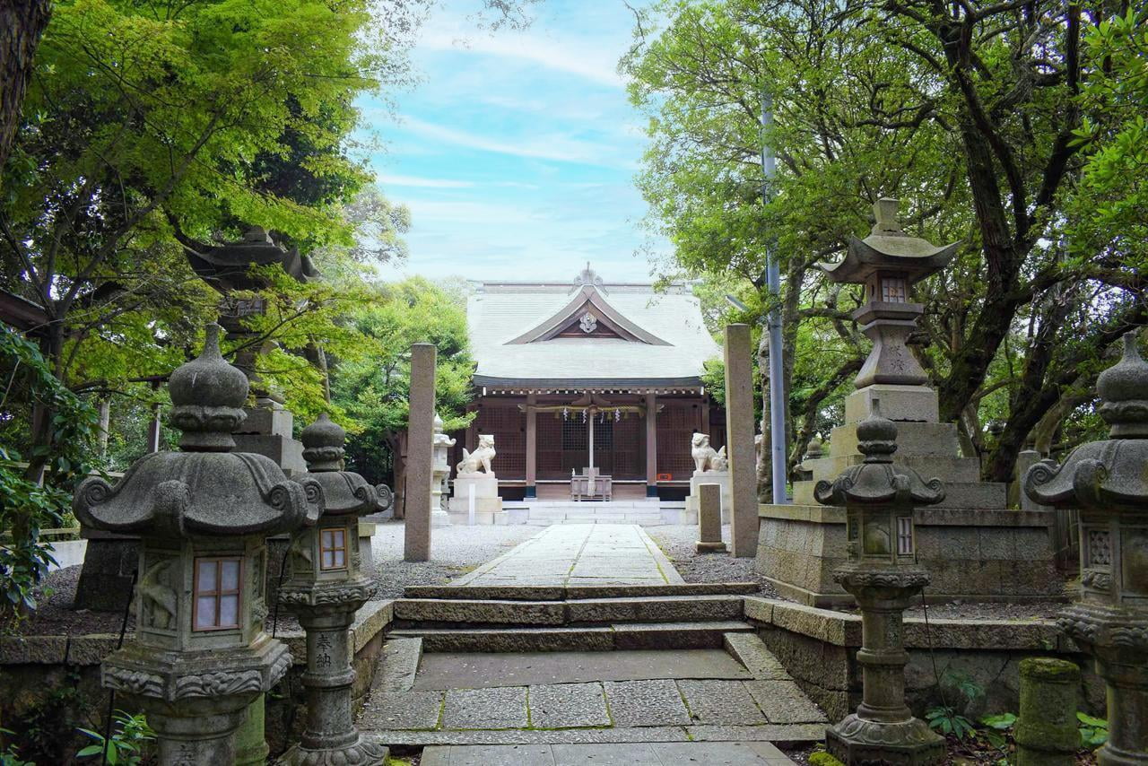 家島神社外観.jpg