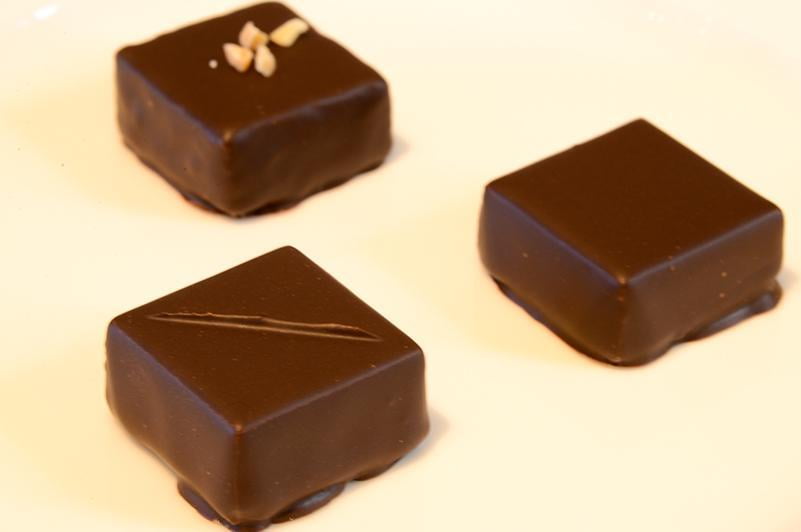 チョコレートボンボン3種類の写真