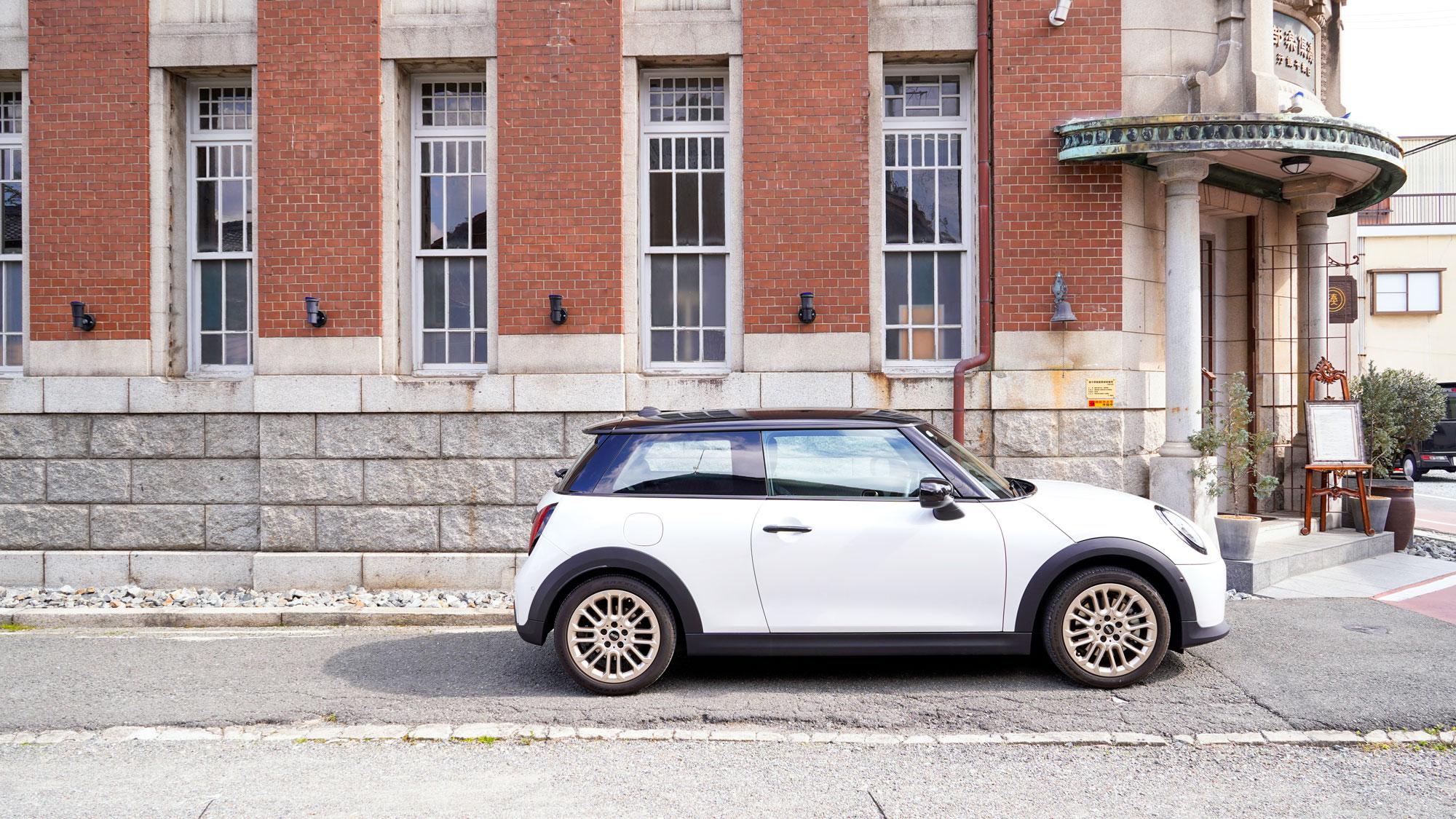 加工済_2505_MINI姫路_MiniCooper_01.jpg