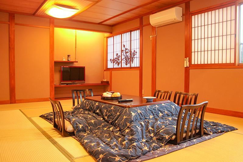 香住にある柴山温泉かめやのリニューアルした和室の写真.jpg