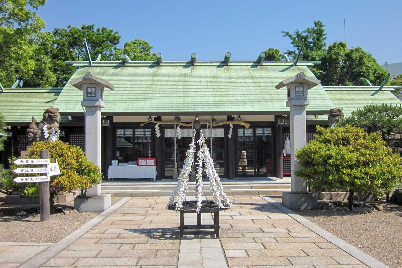 和田神社の本堂.jpg
