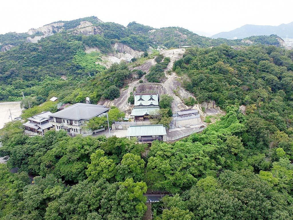 生石神社