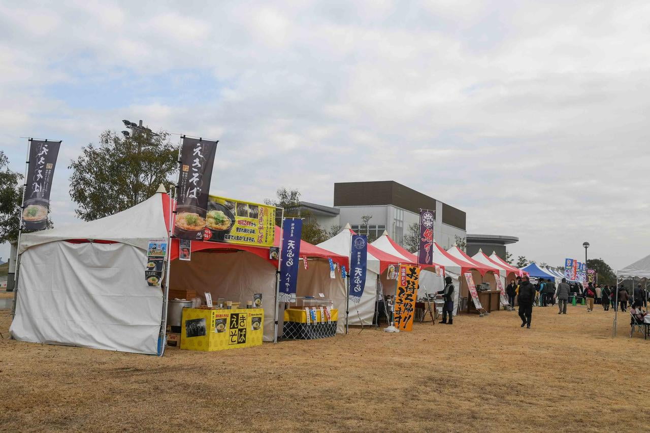 網干かき祭りの会場の様子.jpg