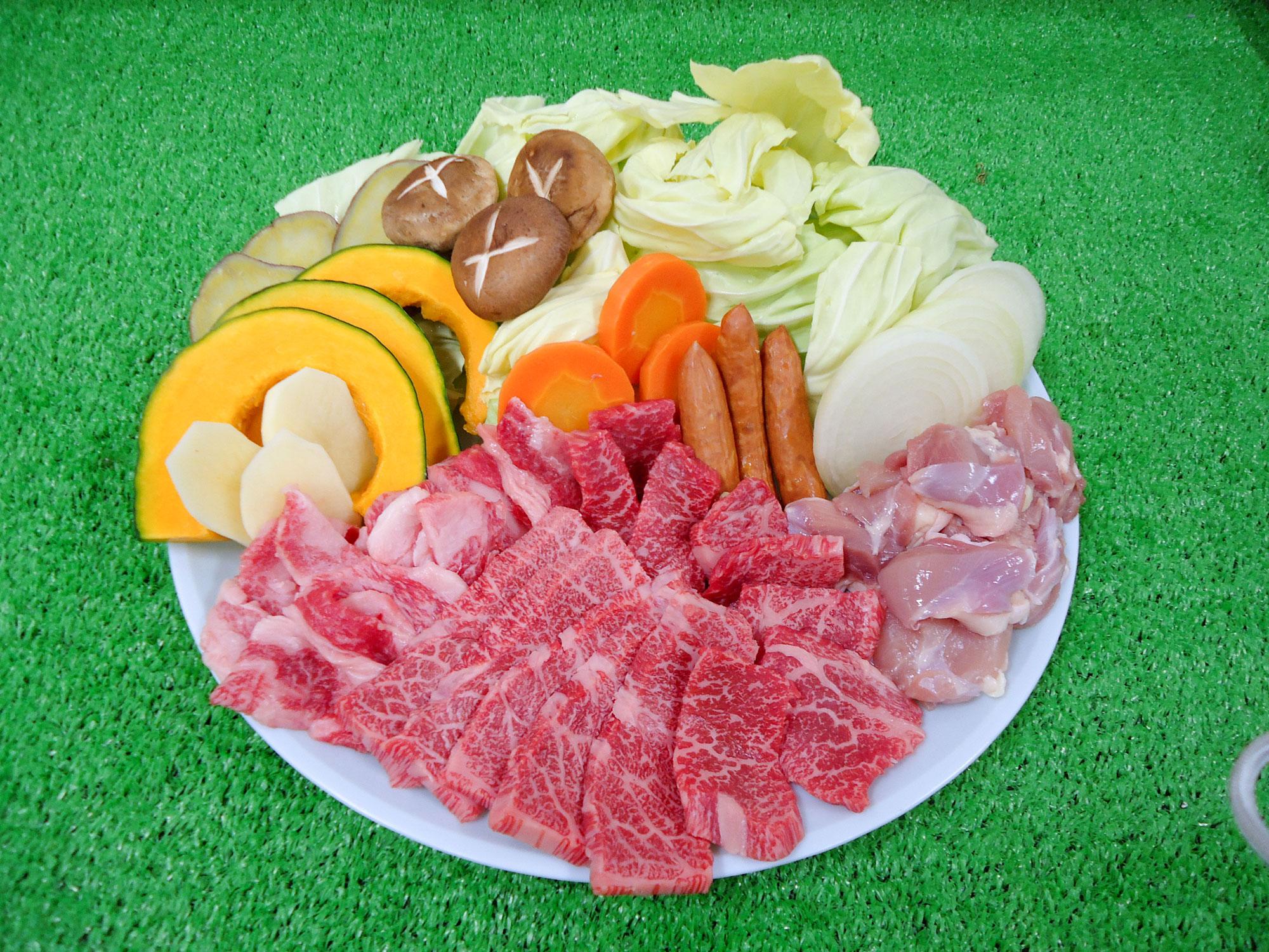 加工済_2505_手ぶらキャンプ_日時計の丘公園_写真03(BBQ黒田庄和牛セット).jpg