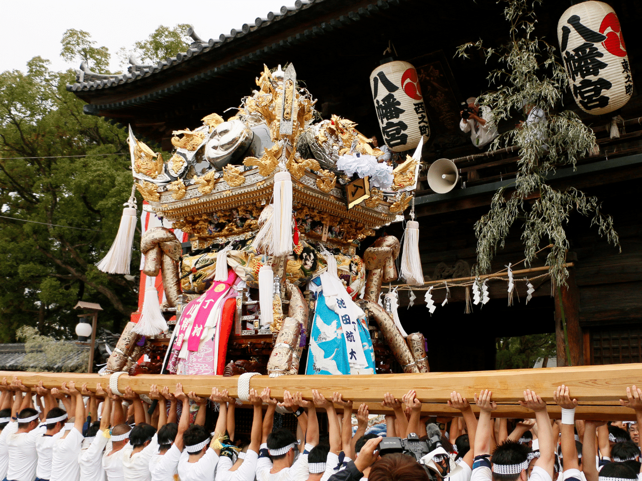 魚吹八幡神社のちょうちん祭りの写真