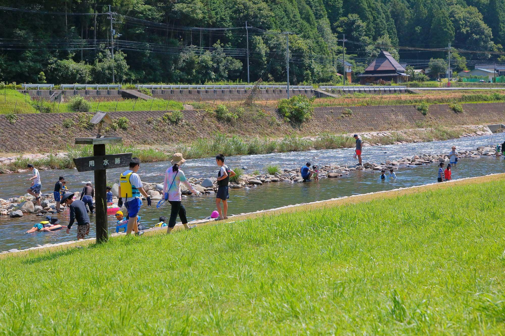 加工済_2505_手ぶらキャンプ_南光自然観察村_写真01(川遊び).jpg