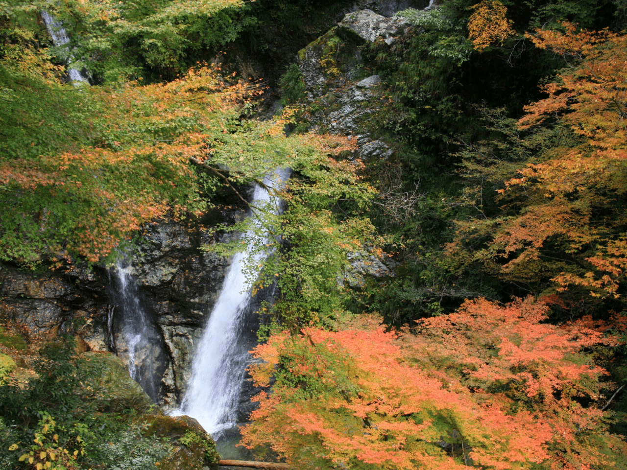 原不動滝（加工済）.png