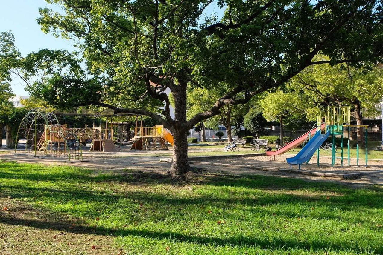 安室公園の遊具