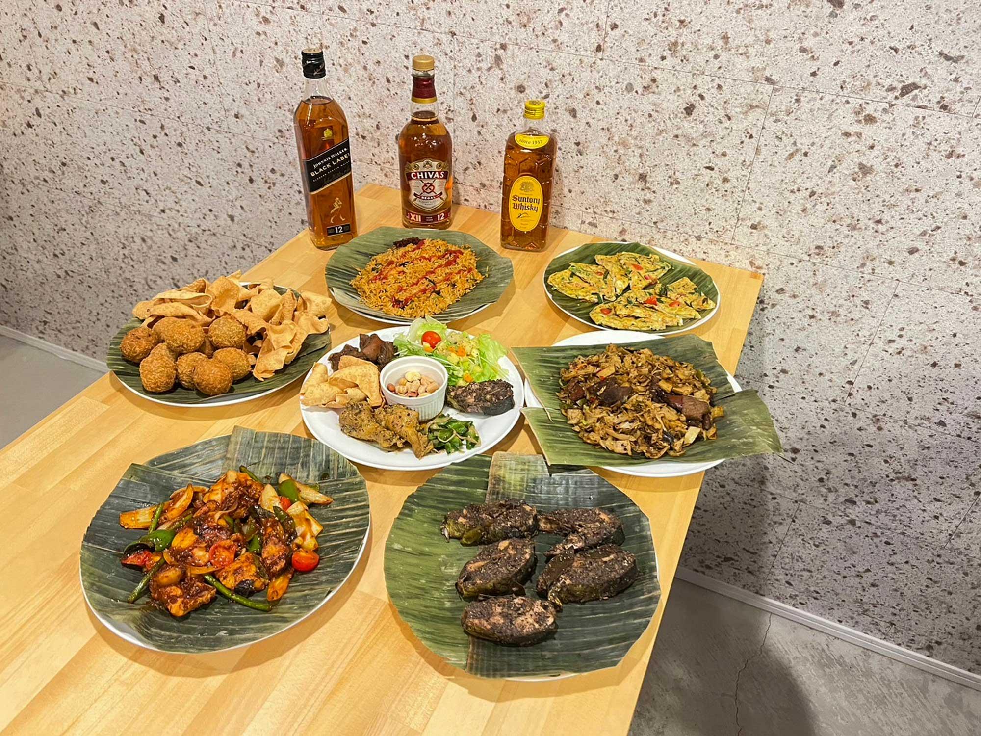 加工済_2508_旨辛カレー道_アパチのセイロンカレー_写真02.jpg