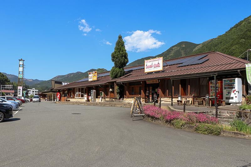 道の駅みなみ波賀の外観