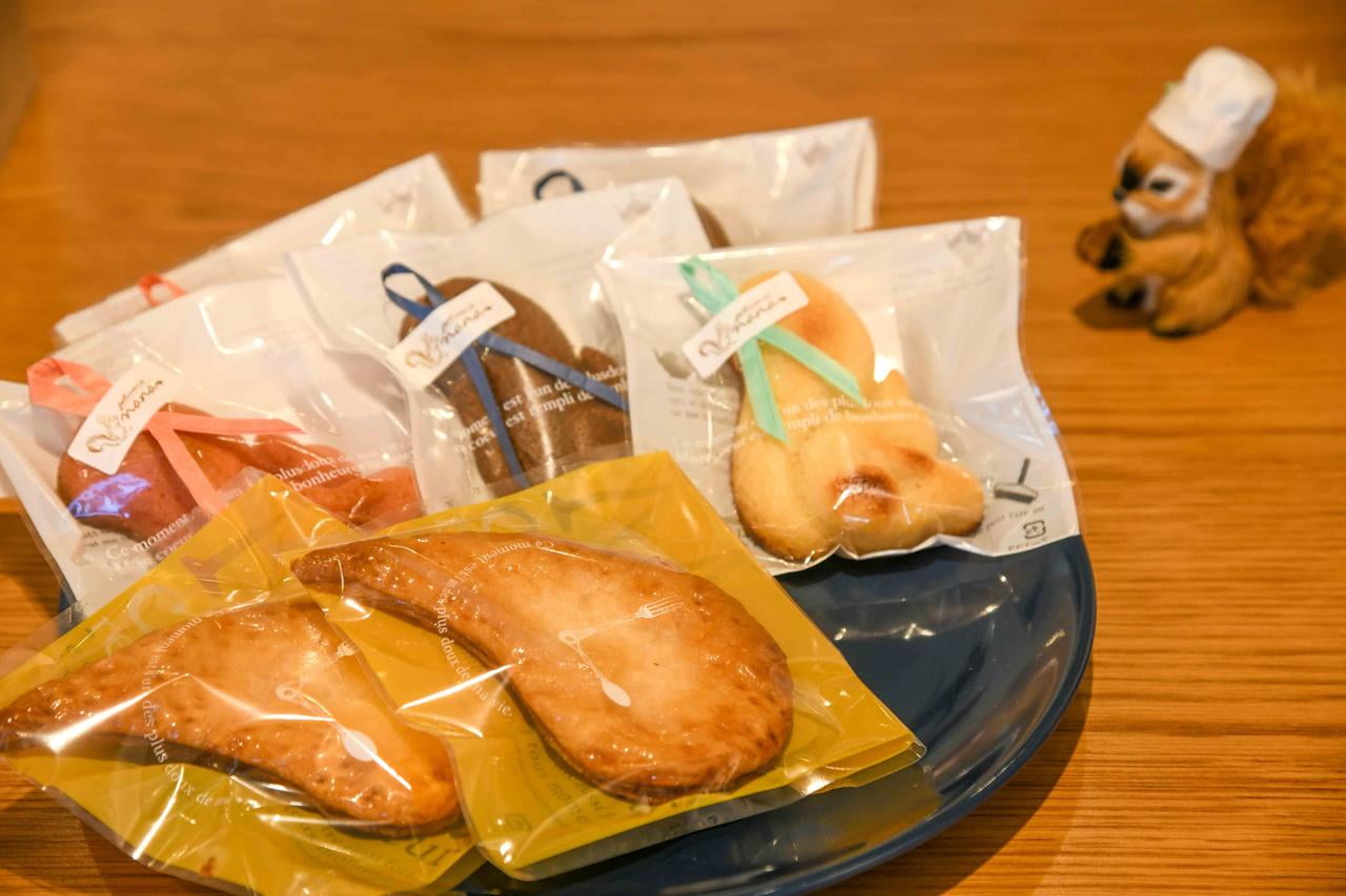 パティスリーナナの人気商品ケーキとパイ.jpg