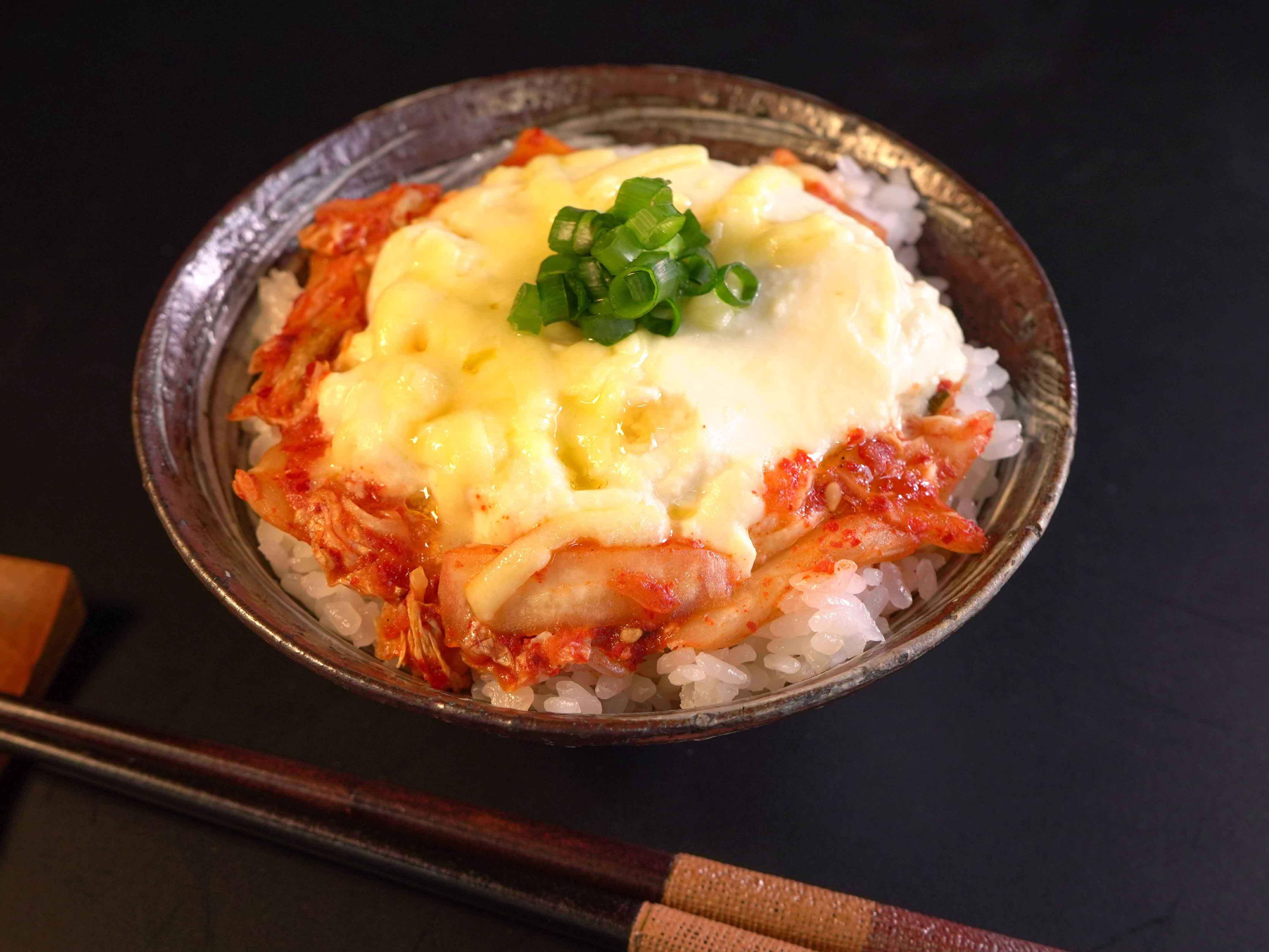 ごま油香る!とろ~りチーズのキムチ豆腐丼 .jpg