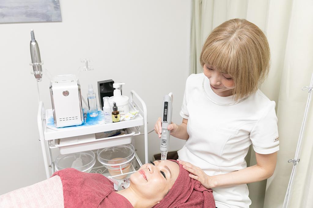 新しい技術「エアバリ」で、年を重ねても美しく輝く女性に|グレイスキュアエイル